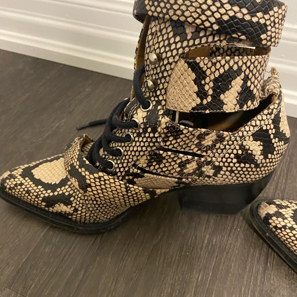 Chloe boots for sale work twice - Picture 2 of 3